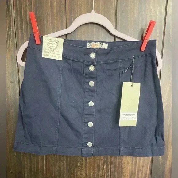 🌺 Boohoo Blue Button Through Front Navy Denim Mini Skirt Size:8 NWT - Picture 2 of 8